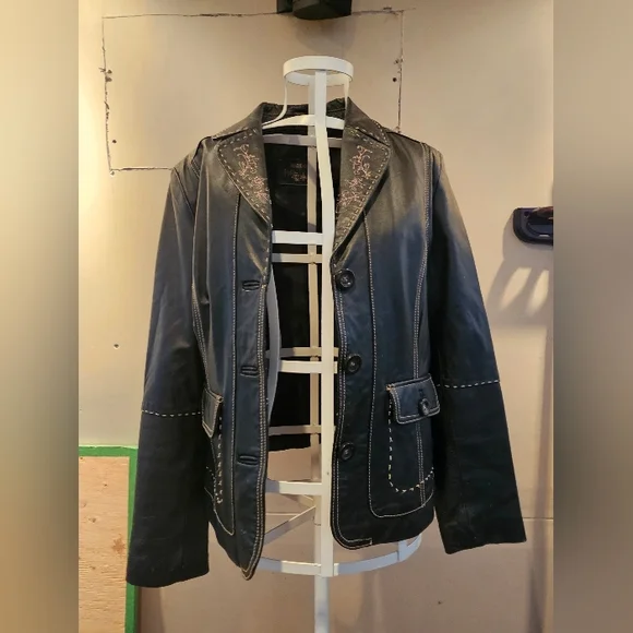 Leather Jacket - Picture 2 of 9